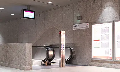 Anzeigetafel im Stadtbahntunnel. 