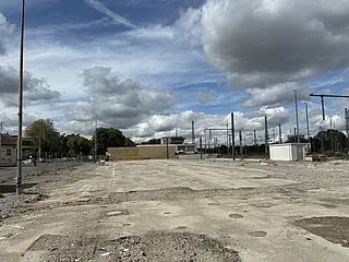 Ein Baufeld sieht aus wie eine Brachfläche in Heilbronn. 